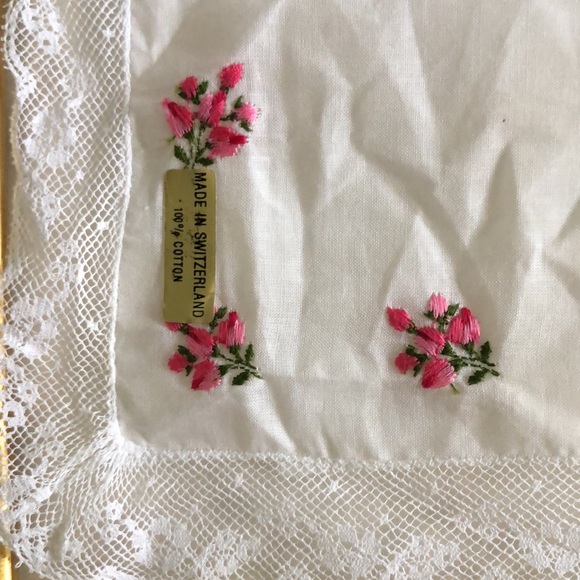 Extremely Elegant Cotton VTG Handkerchiefs Floral - Picture 6 of 14